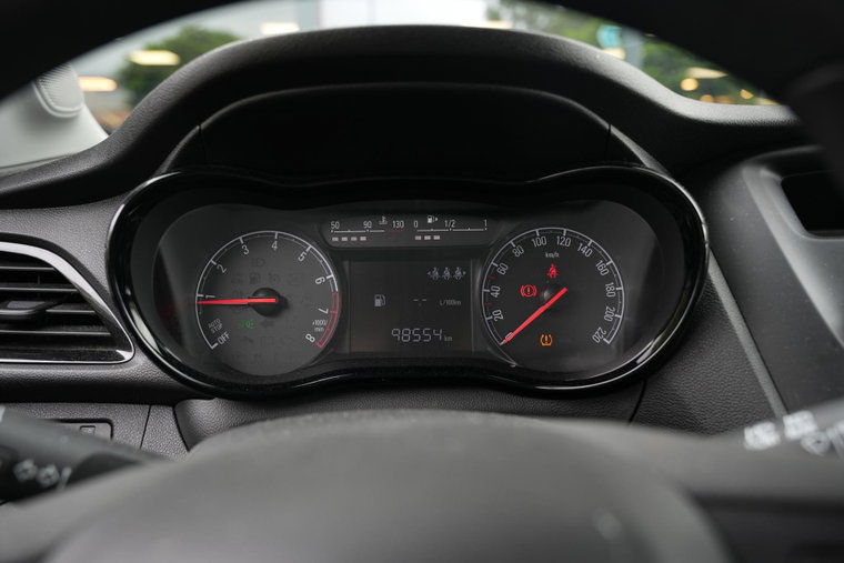 Vehicle Image 28