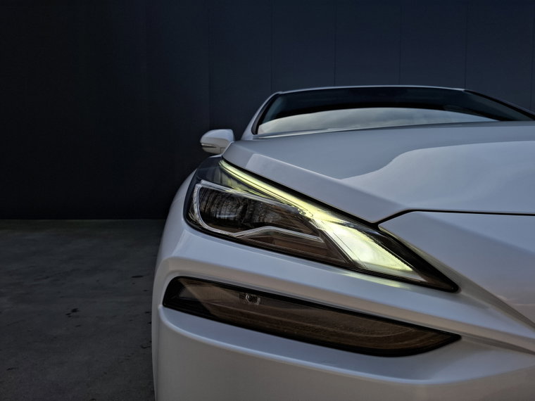 Vehicle Image 9