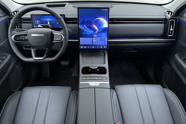 Vehicle Image 19