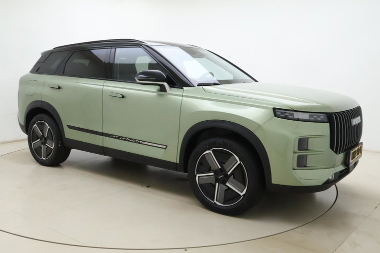 Vehicle Image 8