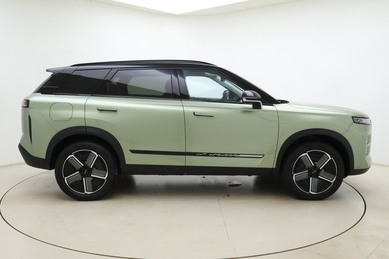 Vehicle Image 9
