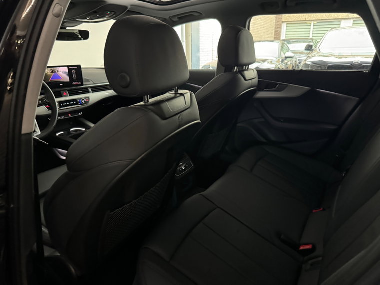 Vehicle Image 33