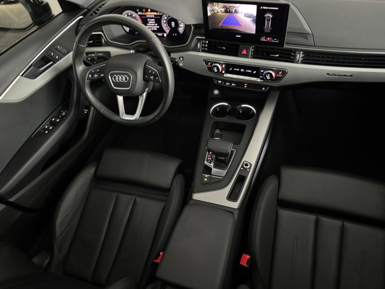 Vehicle Image 37