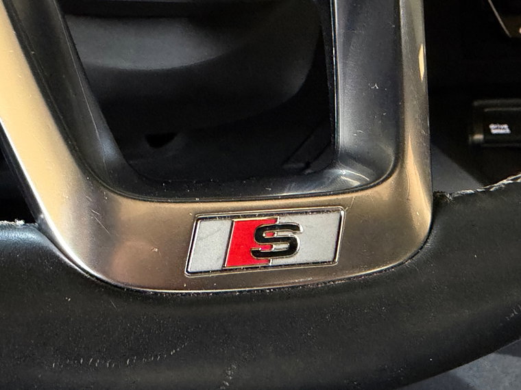 Vehicle Image 39