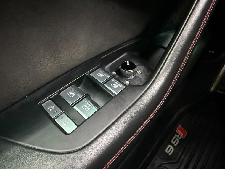 Vehicle Image 45