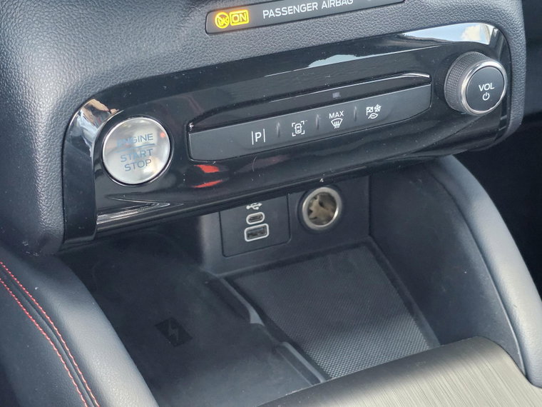 Vehicle Image 27