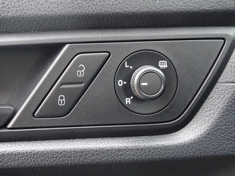 Vehicle Image 26