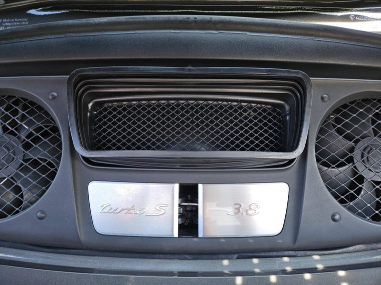 Vehicle Image 38