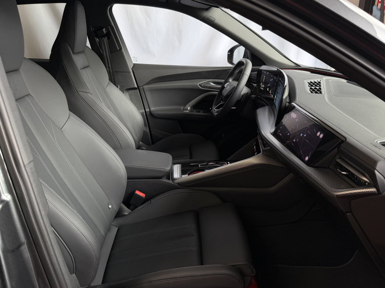 Vehicle Image 39
