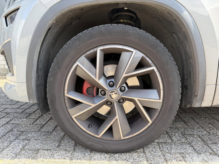 Vehicle Image 28