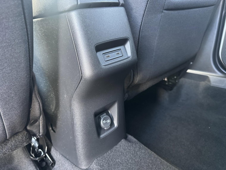 Vehicle Image 22