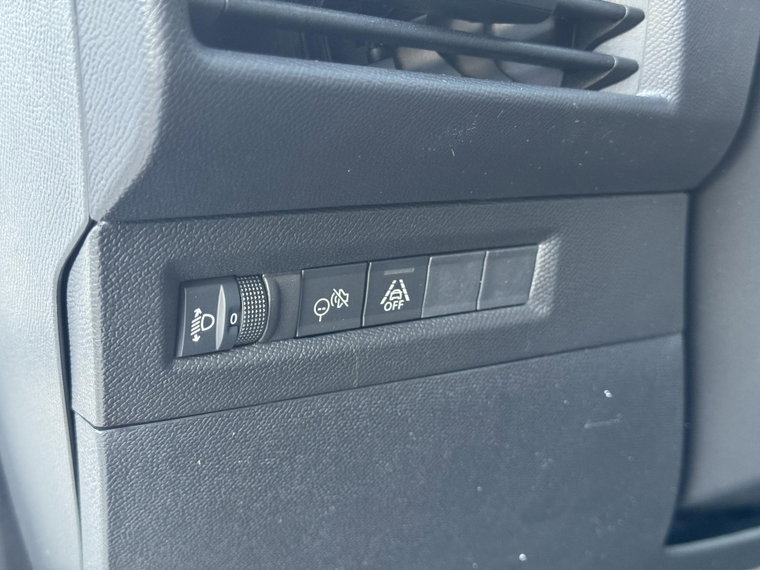 Vehicle Image 26