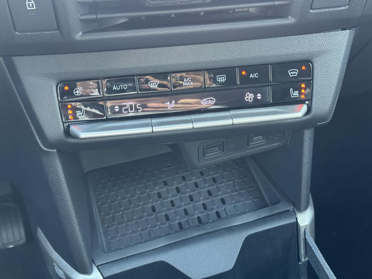 Vehicle Image 39