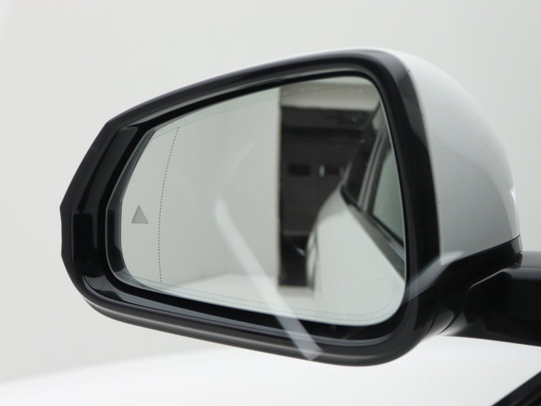 Vehicle Image 35