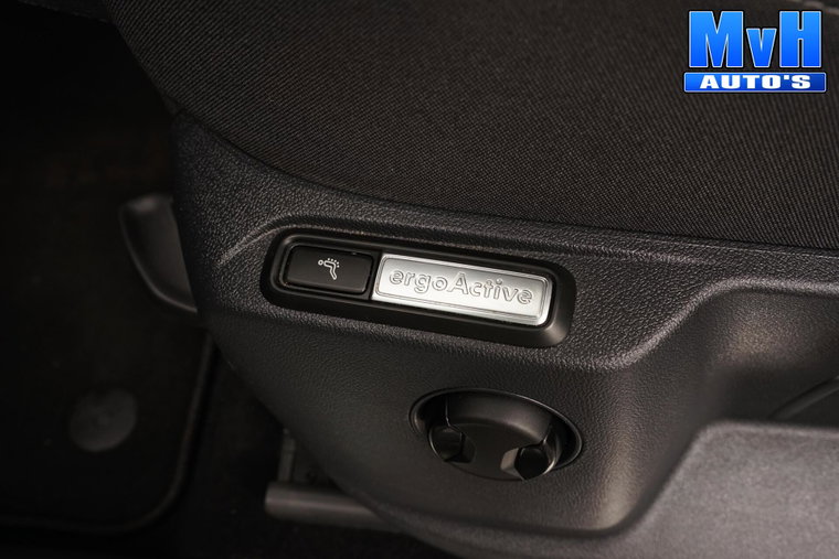 Vehicle Image 45