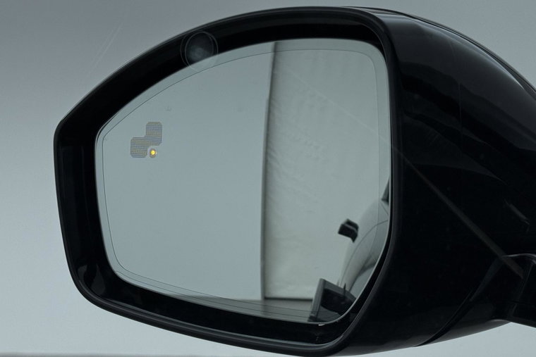 Vehicle Image 37