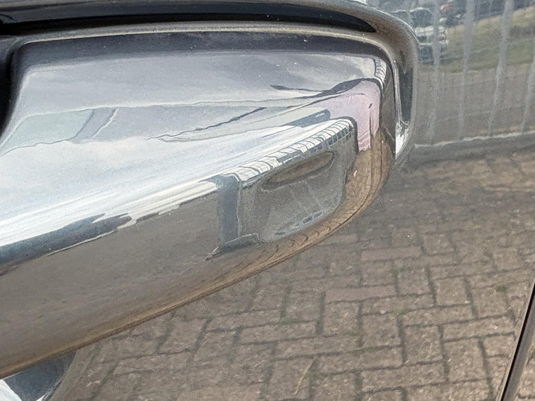Vehicle Image 32