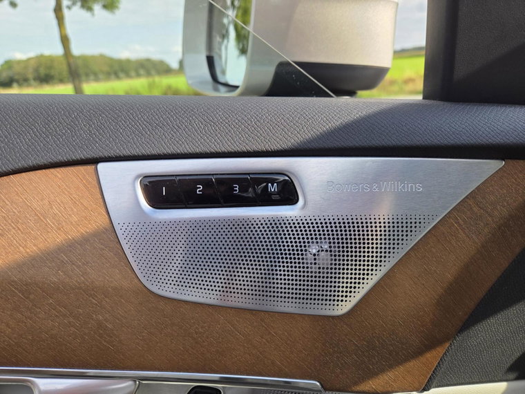 Vehicle Image 41