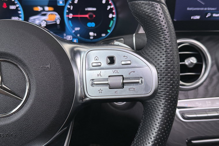 Vehicle Image 26