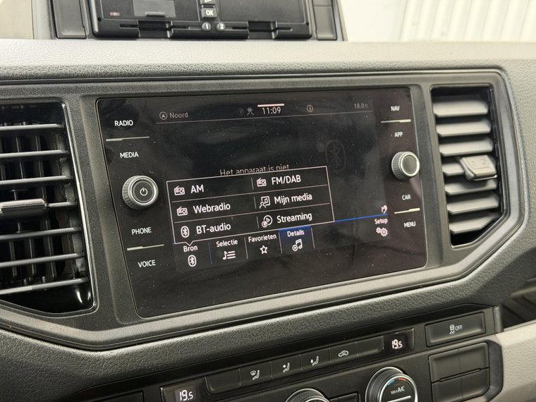 Vehicle Image 27