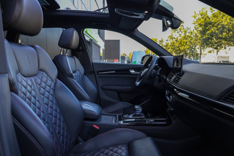 Vehicle Image 15