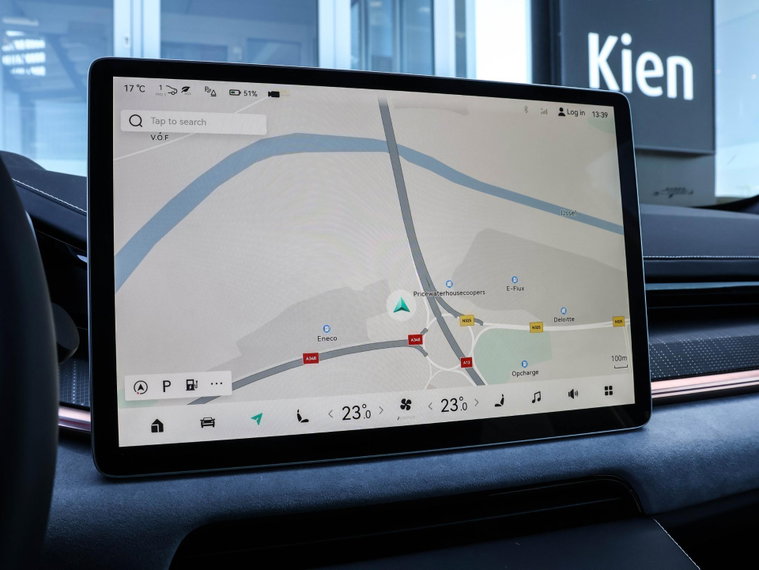 Vehicle Image 9