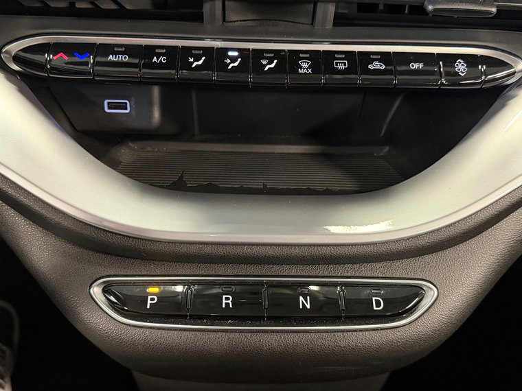 Vehicle Image 26