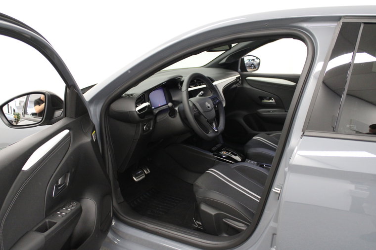 Vehicle Image 10