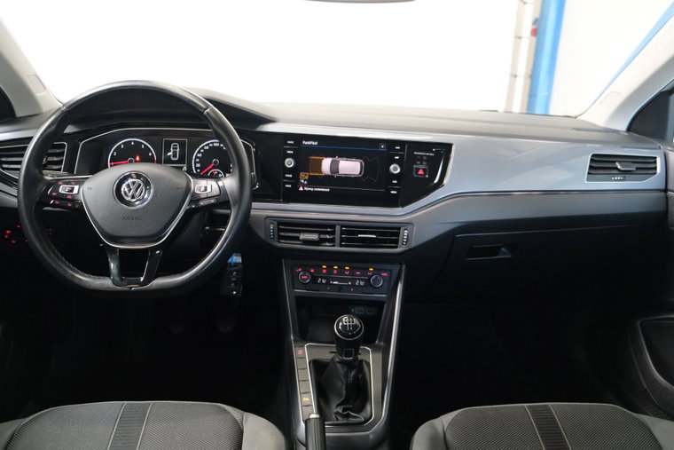 Vehicle Image 14