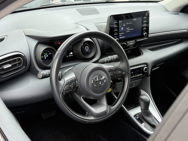 Vehicle Image 10