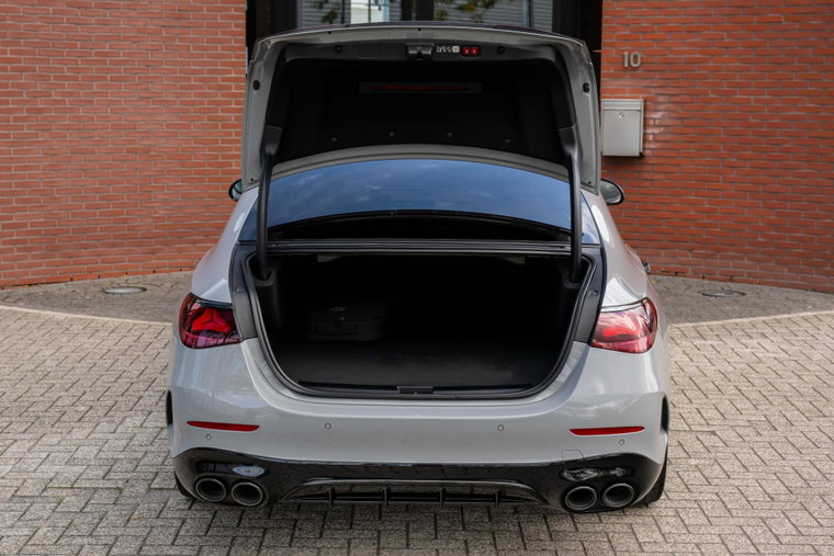 Vehicle Image 36