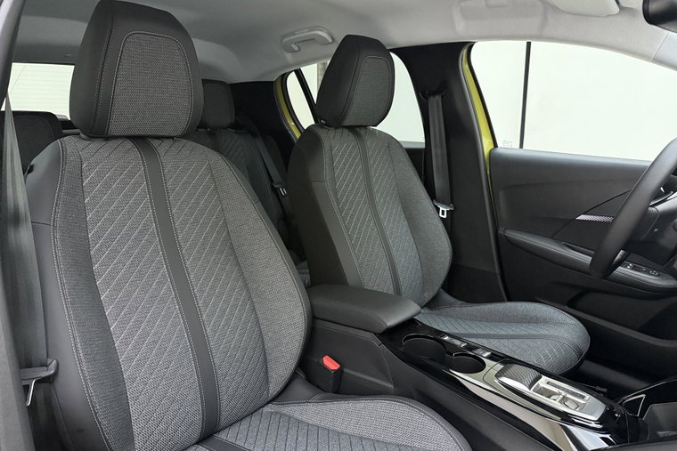 Vehicle Image 17