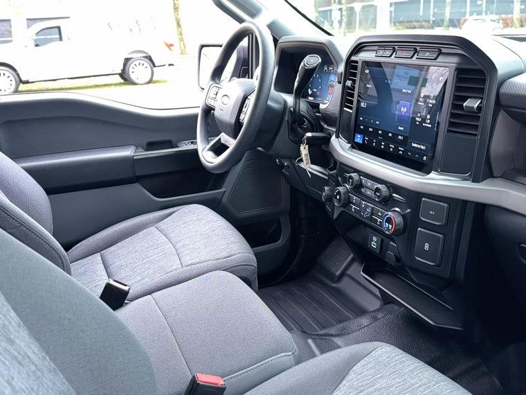Vehicle Image 18
