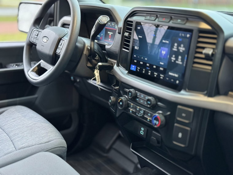 Vehicle Image 22