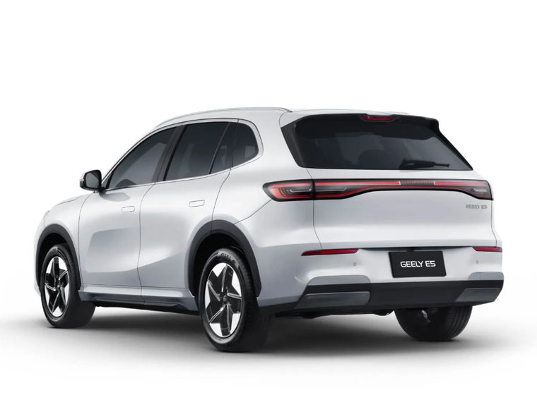 Vehicle Image 4