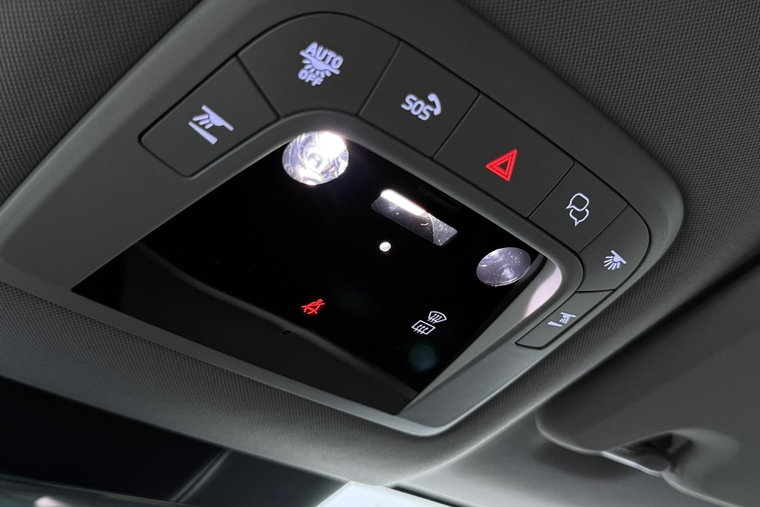Vehicle Image 30