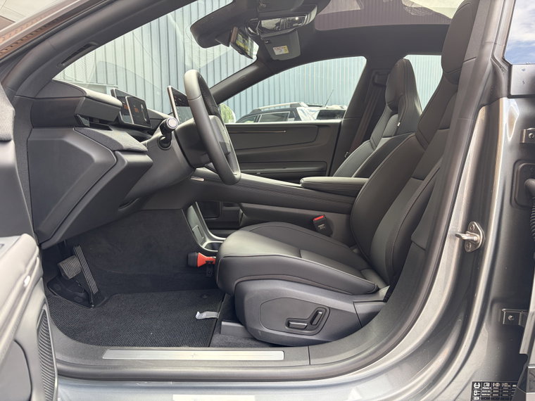Vehicle Image 48