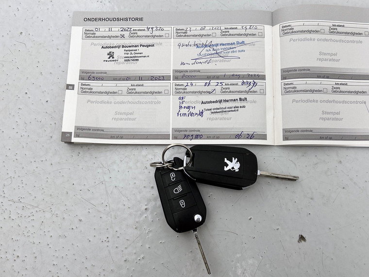 Vehicle Image 29