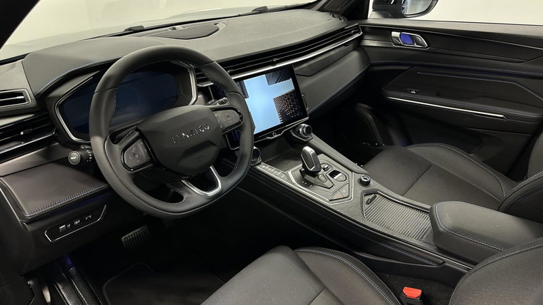 Vehicle Image 17