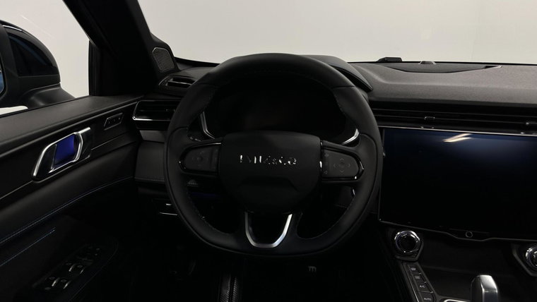 Vehicle Image 24