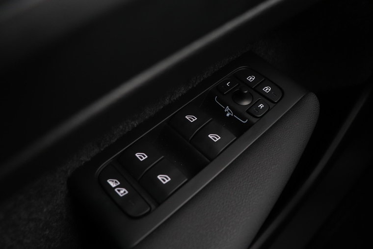 Vehicle Image 47