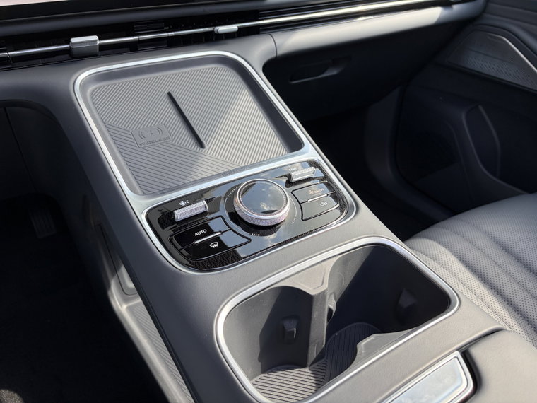 Vehicle Image 35