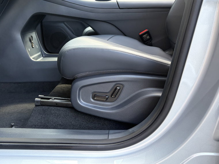 Vehicle Image 50