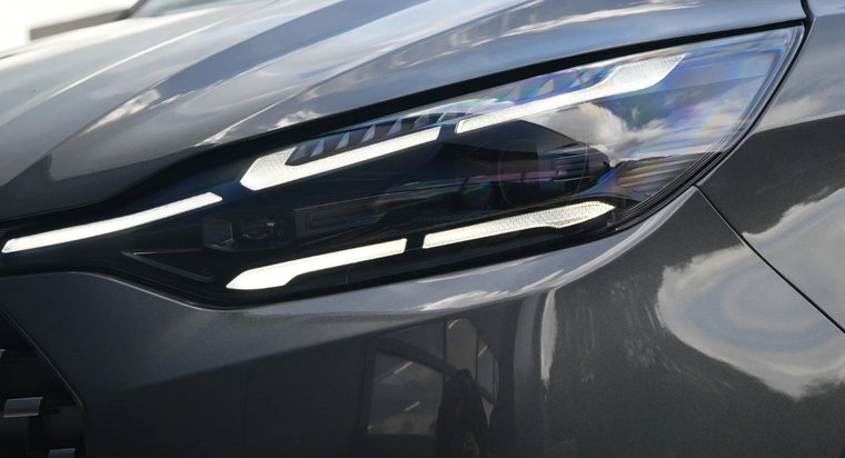 Vehicle Image 8