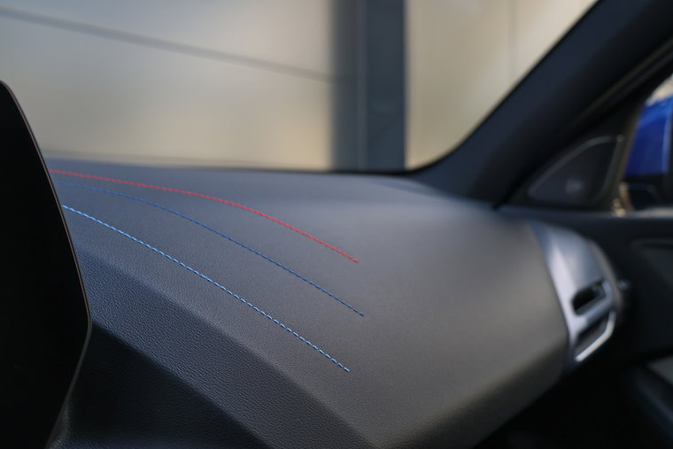 Vehicle Image 32