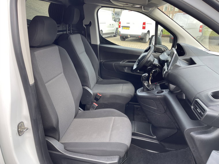 Vehicle Image 22