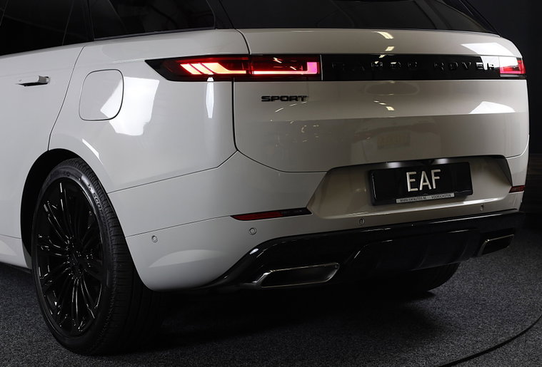 Vehicle Image 52