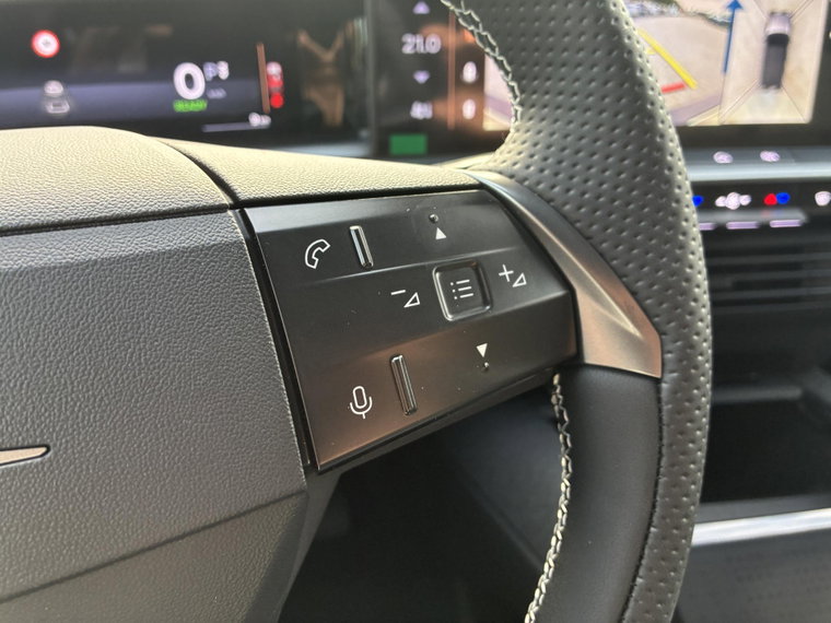 Vehicle Image 37