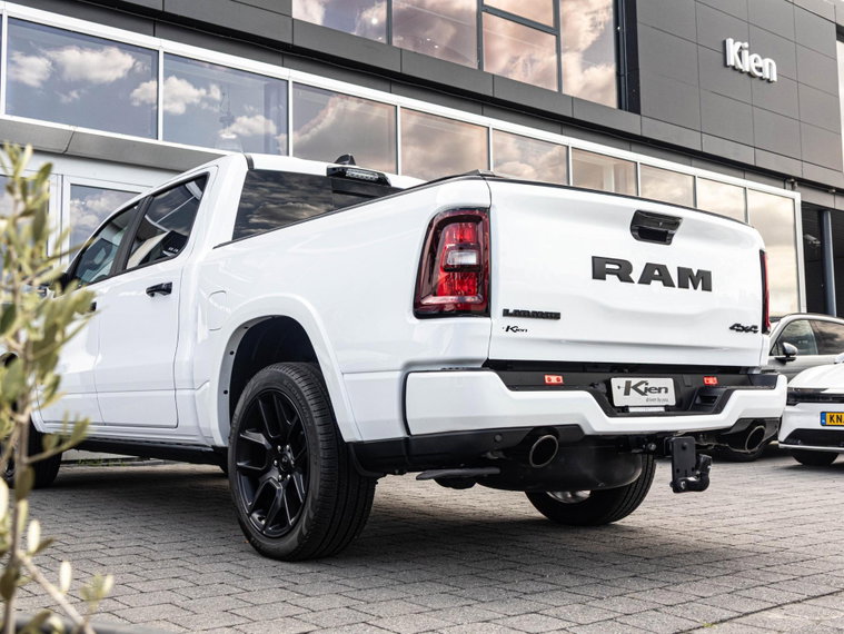 Vehicle Image 32