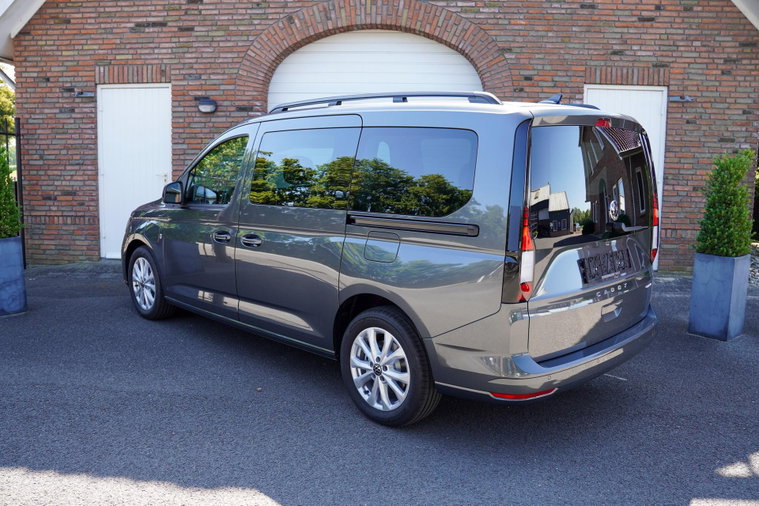 Vehicle Image 19